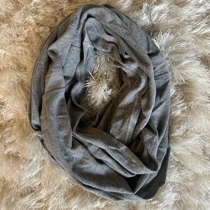lululemon athletica Gray Scarf
